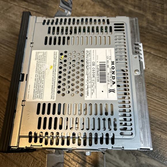 2006 2007 2008 Honda Pilot LX 4WD CD Player Radio Receiver 4XV2 OEM - Picture 2 of 5